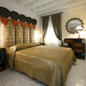 https://casa-fortuny-luxury-apartment.hotelinveneto.com